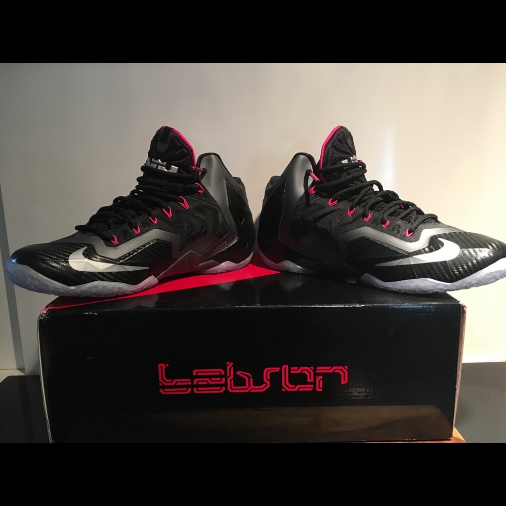 Nike Lebrun 11 Miami Nights